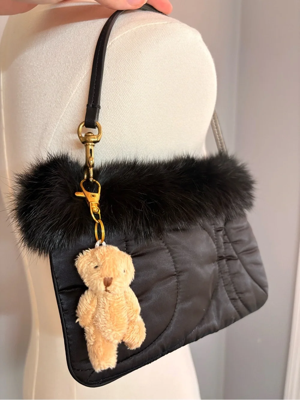 Limited Edition Vintage Y2K Coach SoHo Ski Wristlet in Black